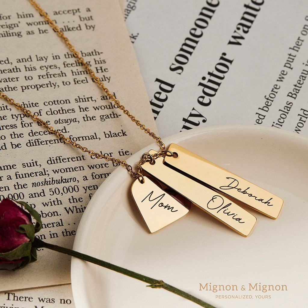 Custom Gold Bar Necklace Kids Names Engraved Necklace for Mothers Day Gifts for Grandma from Daughter Personalized Heart Charm Unique Gift for Women Graduation Anniversary Mom Handmade Jewelry -H8N