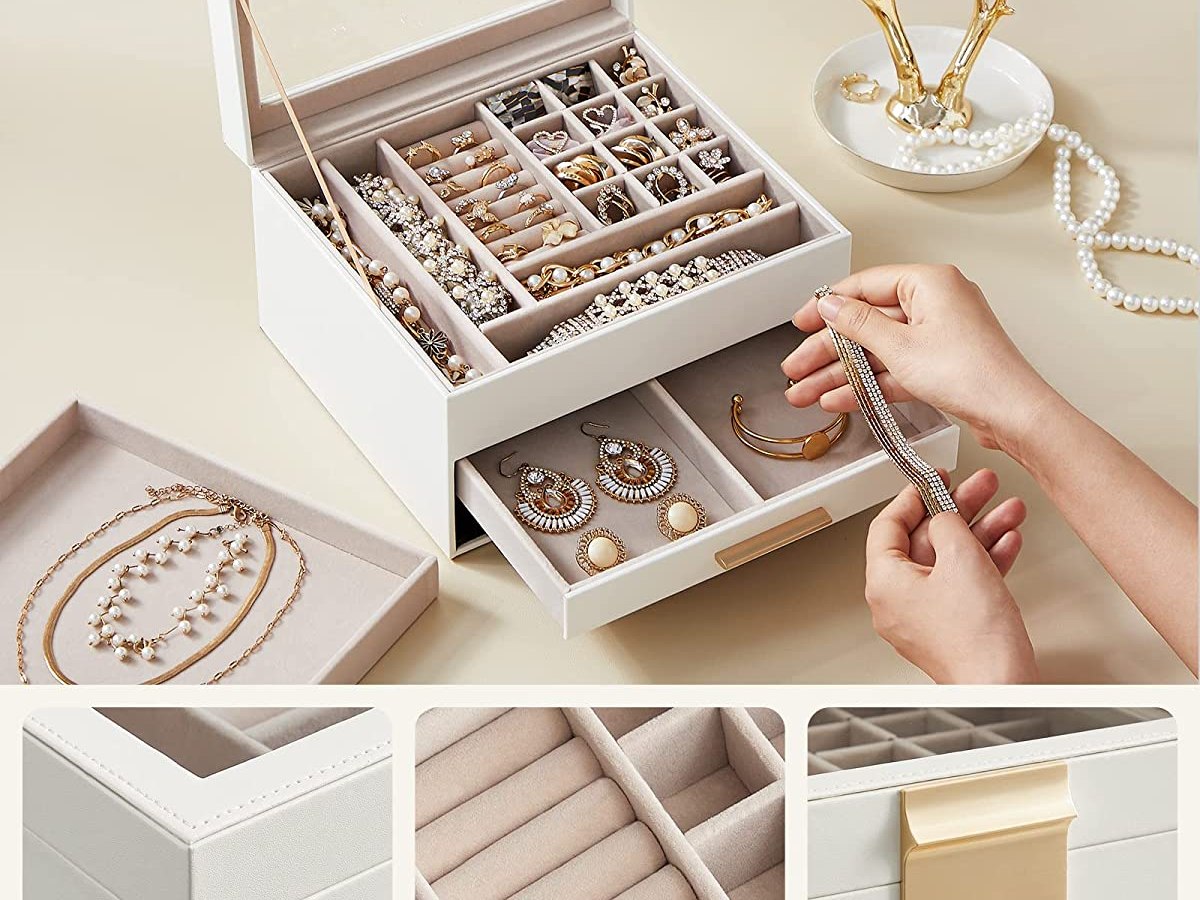 Take Your Jewelry with You Everywhere with a Travel Jewelry&nbsp;Box